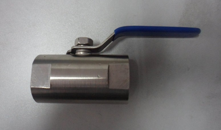 Q11F广式内螺纹球阀